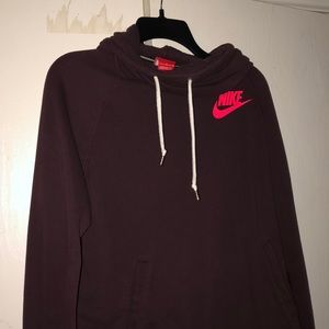Maroon Nike pullover